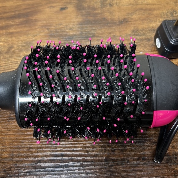 Revlon One-Step Hair Dryer & Volumizer Hot Air Brush Pink Color RVDR5222 - Picture 4 of 5